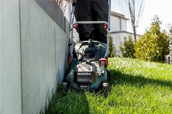 METABO - Tondeuse sans fil METABO RM 36-18 LTX BL 36 - 18V (vendu sans batterie) - large