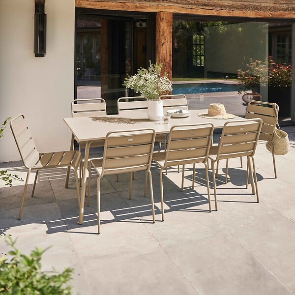 OVIALA - Ensemble table de jardin et 8 chaises en métal taupe - Palavas - large