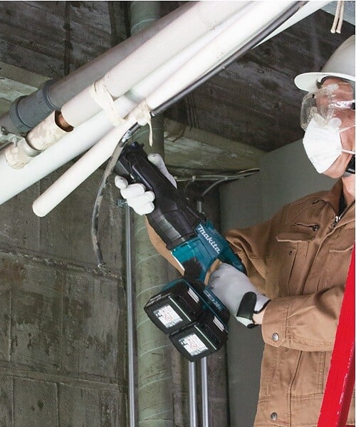 MAKITA - Scie sabre 2x5Ah 36V MAKITA DJR360PT2 en coffret + chargeur double - large