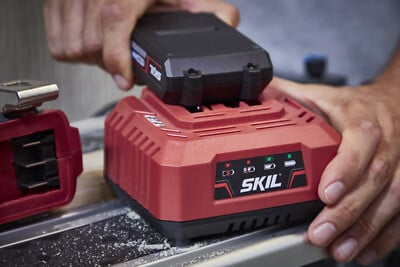 SKIL - SKIL BC1E3110AA Batterie Li-Ion 2,5 Ah « 20V Max » (18 V) et chargeur - large
