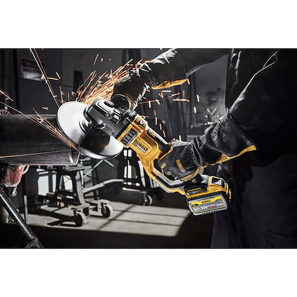 DEWALT - Meuleuse Ø230mm 54V DEWALT DCG460X2-QW Brushless avec coffret et 2 batteries 3,0 Ah - large