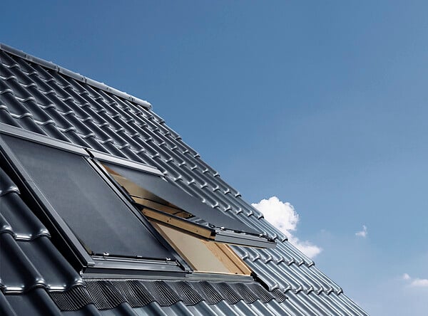 VELUX - Store extérieur manuel pare-soleil - Noir - 134x140cm - large