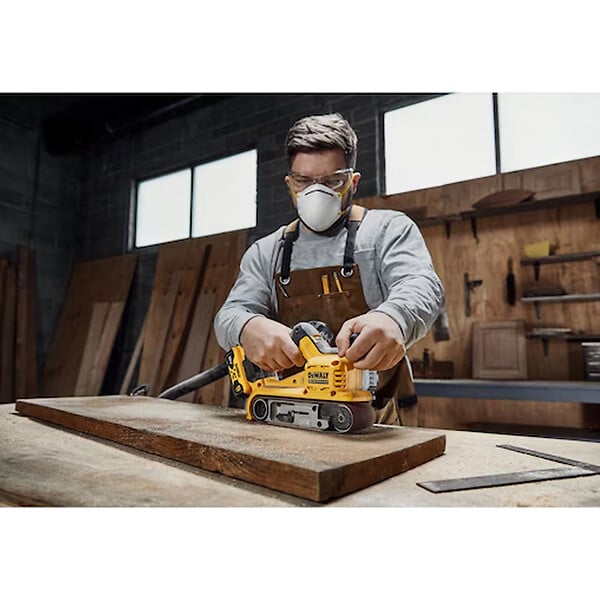 DEWALT - Ponceuse à bande 75 x 533 mm 18V DEWALT DCW220P2-QW XR Brushless avec coffret et 2 batteries 5,0 Ah - large