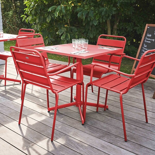 OVIALA - Ensemble table de jardin 70 cm et 4 fauteuils en métal rouge - Palavas - large