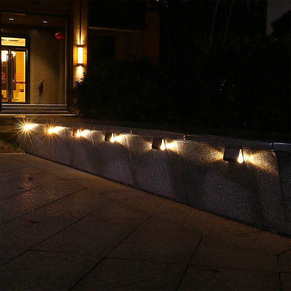 LUMISKY - 4 Appliques solaires TWILY H6c - large