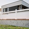 MON MARCHE DECO - Kit Clôture SLIM PVC Blanc H. 72 cm x L. 5.60 m - 1 lisse + 2 soubassements - vignette