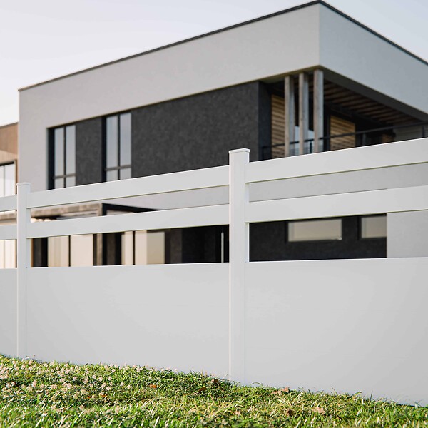 MON MARCHE DECO - Kit Clôture SLIM PVC Blanc H. 120 cm - 2 Lisses + 3 Soubassements - 11,10 m - large