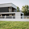 MON MARCHE DECO - Kit Clôture SLIM PVC Blanc H. 120 cm - 2 Lisses + 3 Soubassements - 11,10 m - vignette