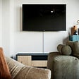 MON MARCHE DECO - Goulotte TV Cache-Câble Adhésive Carrée PVC - L. 1,20 m - Blanc - vignette