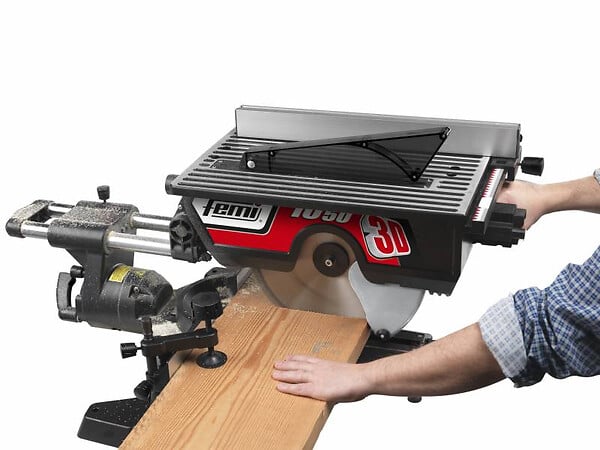 FEMI - Scie à onglet Radiale 1800W avec table supérieure FEMI 1050 3D - large