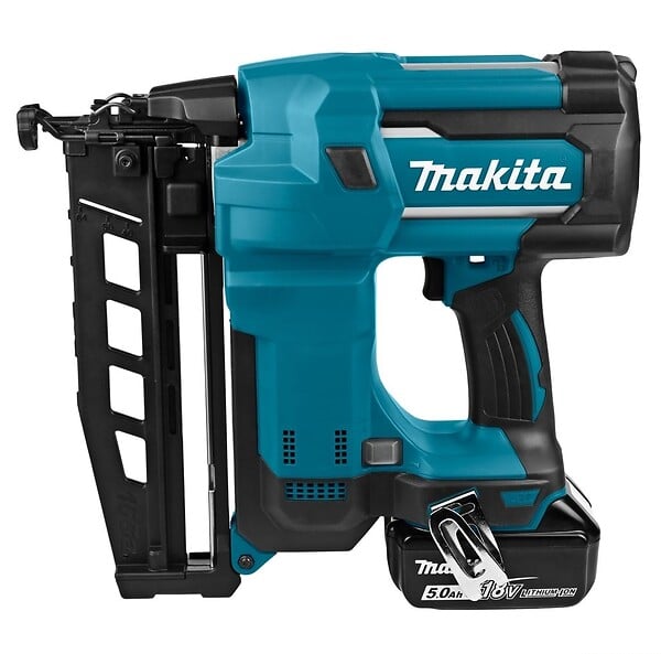 MAKITA - Cloueur sans fil 18V LXT 16 Ga 25 - 64 mm -  - avec 2 batteries 18v 5.0Ah - chargeur - MakPac - DBN600RTJ - large