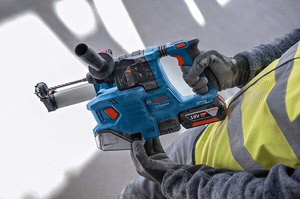 BOSCH - Perforateur BOSCH GBH 18V-22 (2 x 4,0 Ah GAL18V-40 L-Boxx 136) - large
