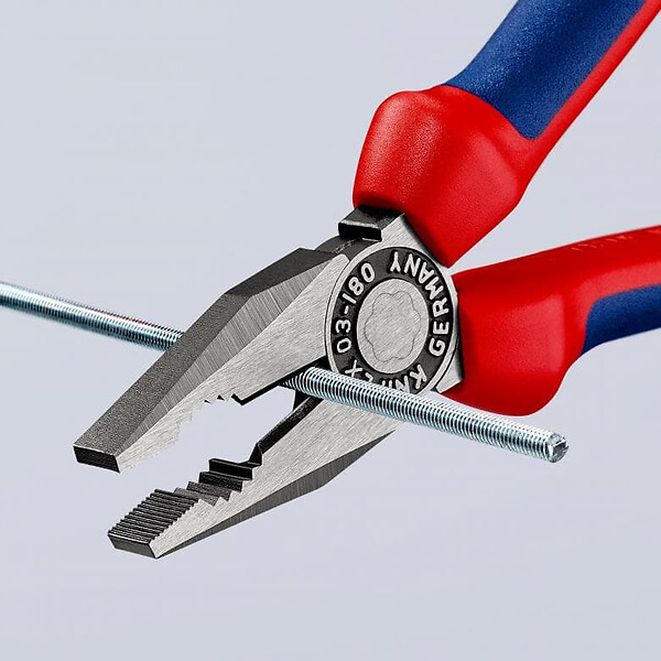 CENTRALE BRICO - Pince universelle 180mm avec tranchant - Bi-matière - Tête polie KNIPEX - 302180 - large