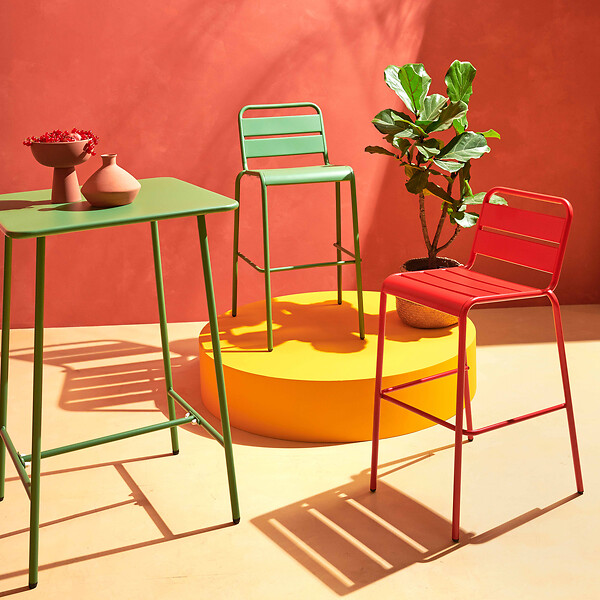 OVIALA - Chaise haute de jardin en métal vert cactus - Palavas - large