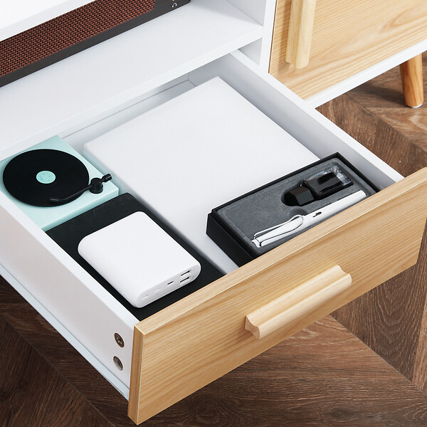 HOMCOM - Meuble TV bas sur pied style scandinave 2 portes niche tiroir piètement effilé incliné bois panneaux blanc aspect bois clair - large