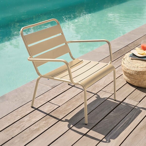 OVIALA - Fauteuil de jardin bas relax acier ivoire - Palavas - large