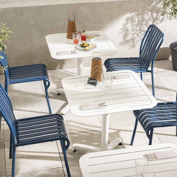 OVIALA - Table inclinable de terrasse 60 x 60 cm blanc - Almada - large