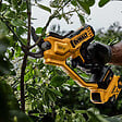 DEWALT - Sécateur XR 18V DEWALT DCMPP568P1-QW 5Ah Li-ion - vignette