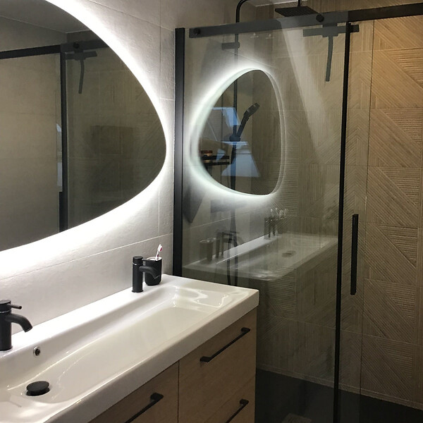 KASSANDRA - Paroi de douche fixe + Porte coulissante LUNA profil noir mat 105 cm Sans paroi latérale - large
