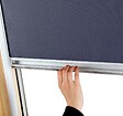 AVOSDIM - Store occultant pour fenêtre de toit ROTO ® - Bleu - avec un vitrage de H 83,5 x 60 cm - vignette