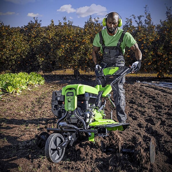 VITO - Motoculteur à essence 7CV 4T 5200W 212 cm3 Motobineuse avec Fraises et Butteur VITO - large