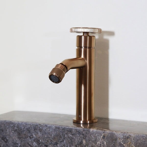 ESSEBAGNO - Indus mitigeur bidet cuivre brossé - large