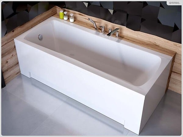 BESCO - Baignoire rectangulaire - 150 x 70 cm - sans Habillage - avec Pieds - Vidage Chrome - OPTIMA - large