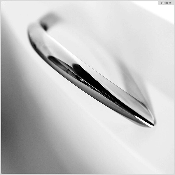 BESCO - Baignoire rectangulaire - 140 x 70 cm - avec Habillage - Pieds - Poignées - Vidage Chrome - ARIA PLUS - large