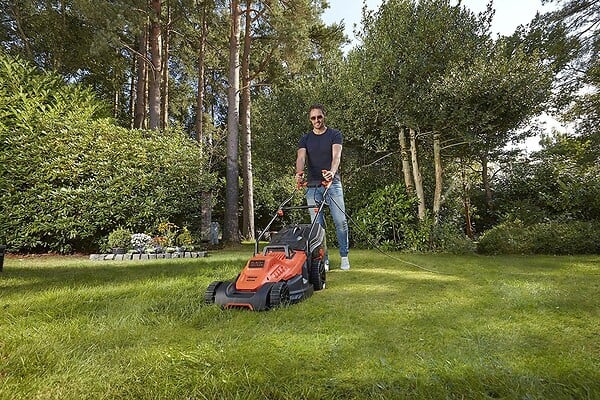 BLACK+DECKER - Tondeuse électrique filaire 42cm - 1800 W - BLACK + DECKER - BEMW481BH-QS - large