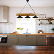 CONCEPT USINE - Suspension rustique 3 lampes bois et noire ENOLA - vignette