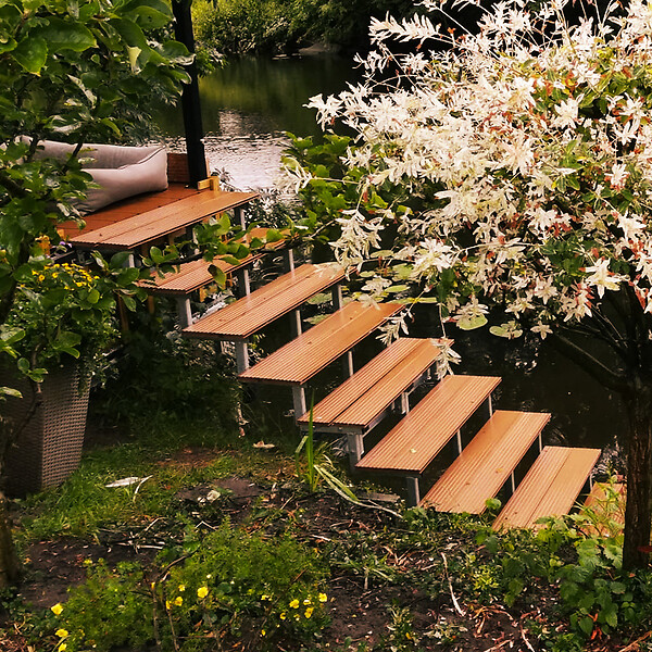 VINUOVO - Escalier en acier BALI, 8 marches en bois exotique Bangkirai, Hauteur 139 cm - L 100 cm - large