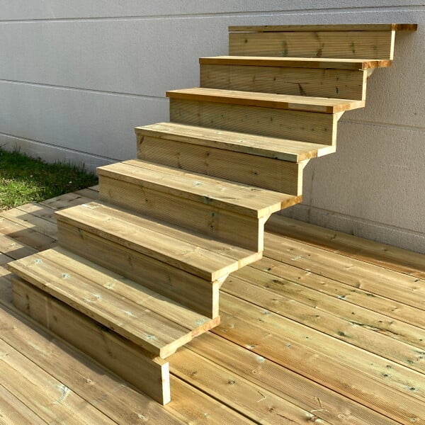 VINUOVO - BERLIN Escalier extérieur bois 7 marches H 122cm L-100cm - avec contre marche - large