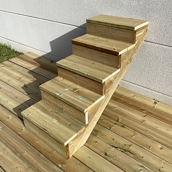 VINUOVO - BERLIN Escalier extérieur bois 5 marches H 88cm L-60cm - avec contre marche - large