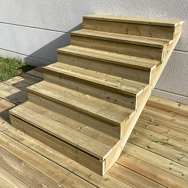 VINUOVO - BERLIN Escalier extérieur bois 6 marches H 105cm L-120cm - avec contre marche - large