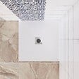 AICA SANITAIRE - Receveur de douche 90x90cm extra-plat antidérapant avec une grille en inox - vignette