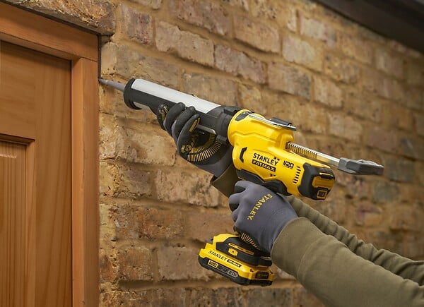 STANLEY Fatmax - Pistolet à mastic 18V - Sans batterie - 250kg de poussée - large