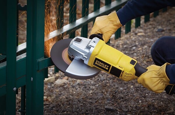 STANLEY Fatmax - Meuleuse d'angle 2 mains 230mm - 2200 W - large