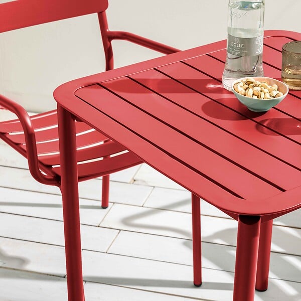 OVIALA - Table carrée de terrasse (70x70cm) rouge foncé - Almada - large