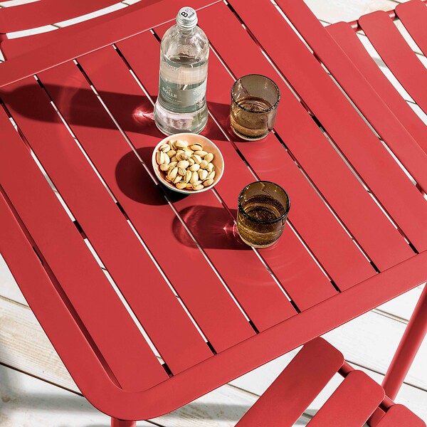 OVIALA - Table carrée de terrasse (70x70cm) rouge foncé - Almada - large