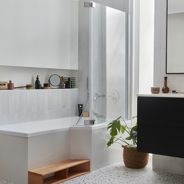 JACOB DELAFON - Pack baignoire bain douche antidérapante 170 x 90 Neo blanc mat - v.droite + pare bain chromé + tablier - large