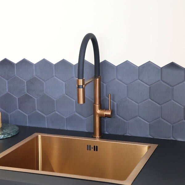 ESSEBAGNO - Magneto mitigeur évier à douchette mobile cuivre brossé - large
