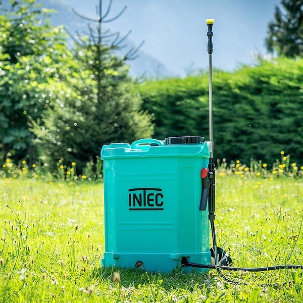 INTEC - Pulvérisateur à batterie à dos 16L - Pression 5 Bar Lance extensible 3 Buses Pulvérisateur électrique INTEC - large
