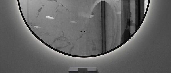 LUXURYBAIN - LuxuryBain- Miroir de salle de bain LED 60cm rond touche sensitive à luminosité variable avec cadre en aluminium noir - large