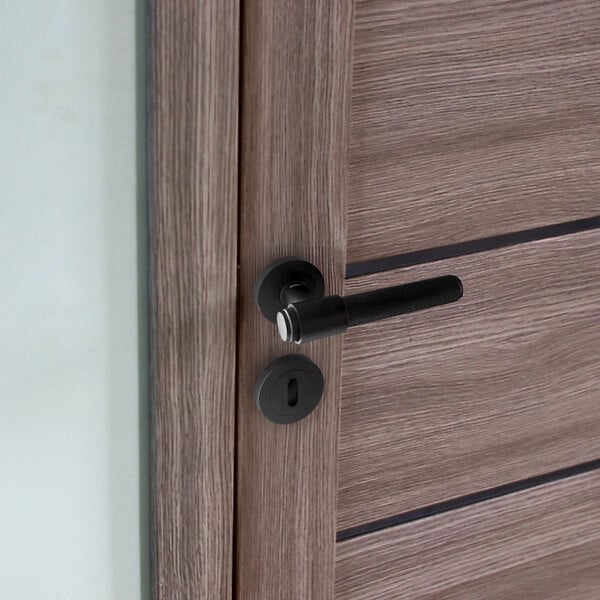 SECURY-T - Poignées de porte sur rosace ronde noir mat industriel - Modèle Ema Trou de clé L - large