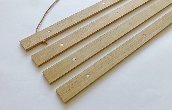 ARTITEQ - Porte affiche magnétique , bois de chêne - Suspension de poster en bois 51 cm - large