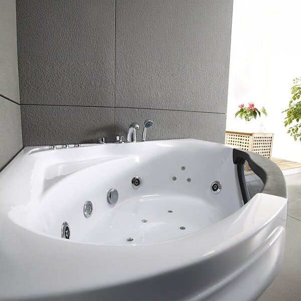 SPALINA - Baignoire Balnéo Tasmanie Jets 135 x135 x54 cm, by SPALINA - large