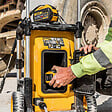 DEWALT - Nettoyeur haute pression sans fil DEWALT DCMPW1600N- XJXR - 18V - vignette