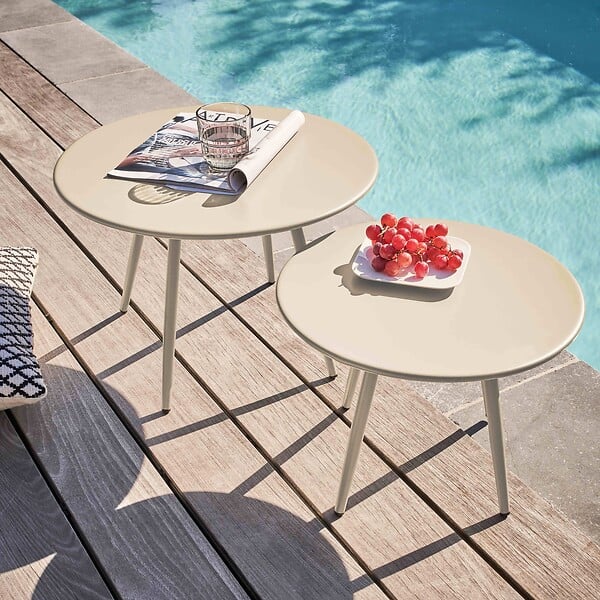 OVIALA - Table basse de jardin ronde en métal ivoire 40 cm - Palavas - large
