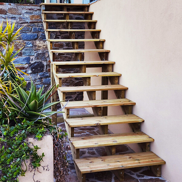 VINUOVO - BERLIN Escalier extérieur bois 16 marches H 275cm L-120cm fermé - large