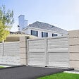 INTERSUN - Portail double battant motorisé brise-vue L 3000 x H 1880 mm - Blanc RAL 9010 - vignette
